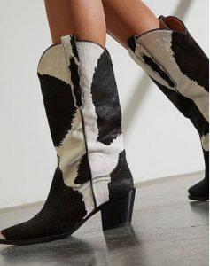botas de vaquero en blanco y negro