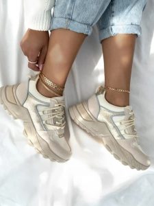 zapatillas blancas beige 